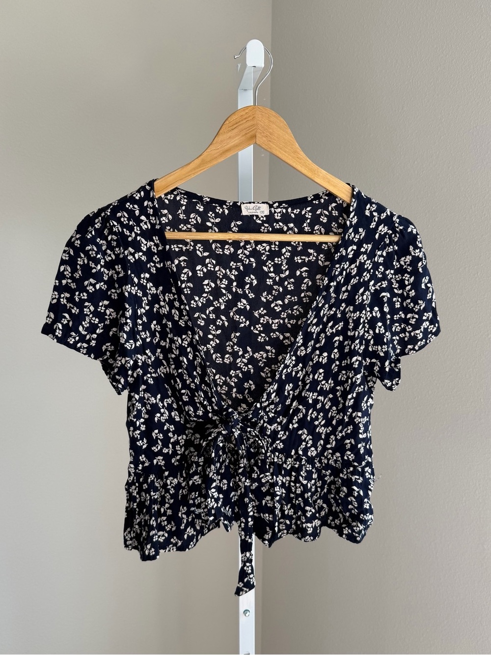 Brandy Melville Navy and White Floral Tie-Front Top